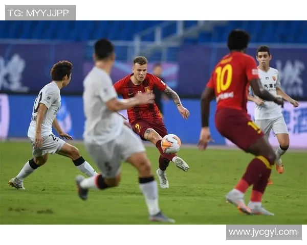 河北华夏与上海上港激战正酣谁能在中超赛场笑到最后